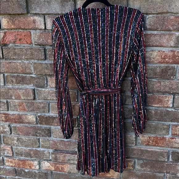 BCBGeneration Black Wrap Dress with Metallic Sequined size 6 - Picture 5 of 5